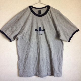 アディダス(adidas)のadidas Tシャツ(Tシャツ/カットソー(半袖/袖なし))