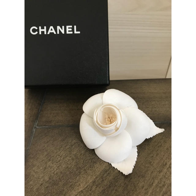 クリスマスファッション - CHANEL CHANEL 未使用 コサージュ カメリア ブローチ/コサージュ - www.proviasnac