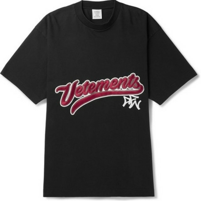 VETEMENTS　Oversized Embroidered  T-ShirtTシャツ/カットソー(半袖/袖なし)