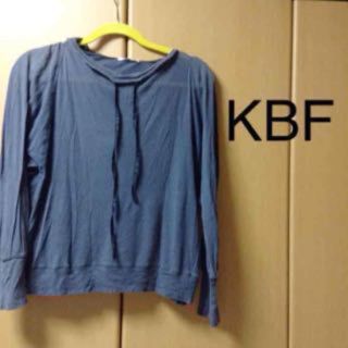 ケービーエフ(KBF)の送料込み＊KBF＊薄手パーカー(パーカー)