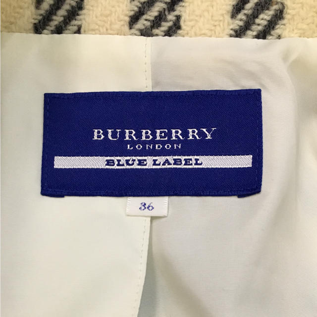 BURBERRY BLUE LABEL(バーバリーブルーレーベル)のBURBERRY 女性用ショートコート36 レディースのジャケット/アウター(ピーコート)の商品写真