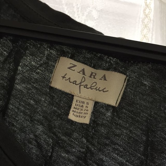 ZARA(ザラ)のZARA うさぎ Tシャツ レディースのトップス(その他)の商品写真