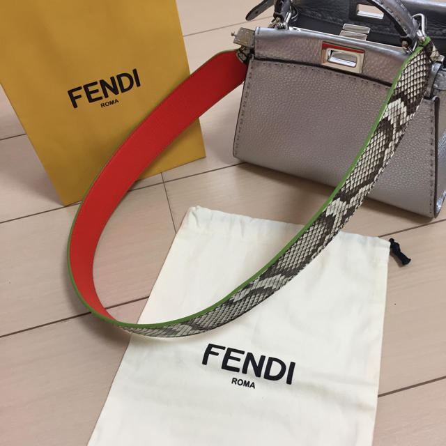 FENDI - みー様専用 フェンディ ストラップユー パイソン FENDI ピーカブー の通販 by ★☆★s shop｜フェンディならラクマ