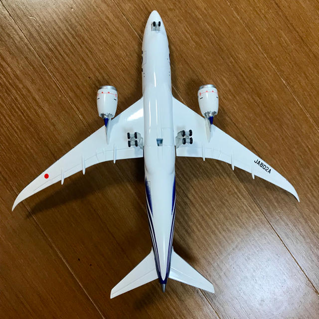 ANA(全日本空輸)(エーエヌエー(ゼンニッポンクウユ))のANA B787ダイキャストモデル エンタメ/ホビーのおもちゃ/ぬいぐるみ(模型/プラモデル)の商品写真