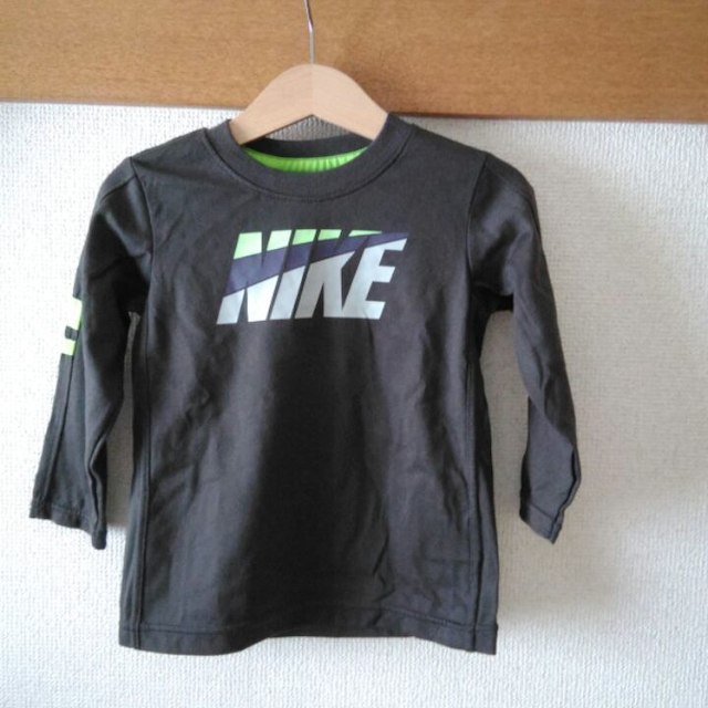 NIKE(ナイキ)のNike ロンT＆半そでTシャツセット　90【未使用】 キッズ/ベビー/マタニティのベビー服(~85cm)(その他)の商品写真