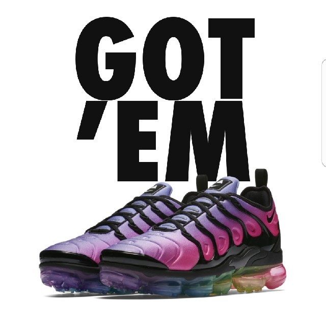 NIKE(ナイキ)のNIKE AIR VAPORMAX PLUS SE “Be True” メンズの靴/シューズ(スニーカー)の商品写真