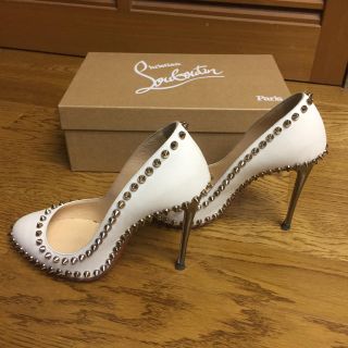 クリスチャンルブタン(Christian Louboutin)のお値下げ クリスチャンルブタン ホワイトハイヒール(ハイヒール/パンプス)