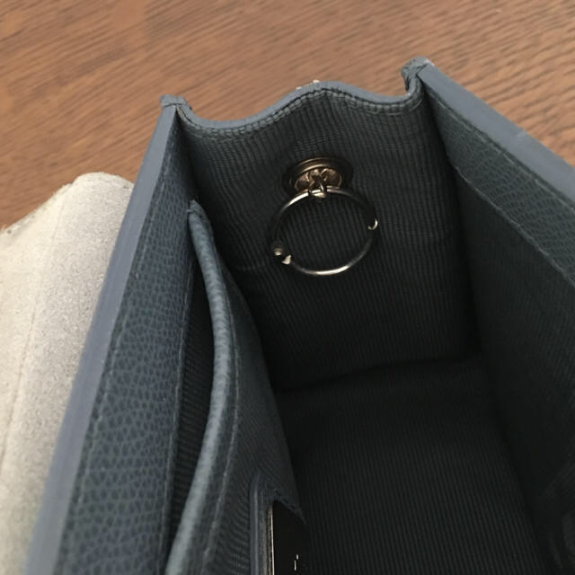 Furla(フルラ)のApple様専用 フルラ メトロポリス ミラオーウェン ブラウス レディースのバッグ(ショルダーバッグ)の商品写真