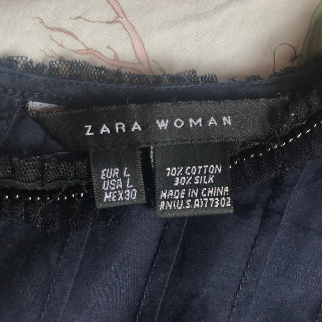 ZARA(ザラ)のZARA ザラ ビーズ付き ノースリーブ ブラウス L レディースのトップス(シャツ/ブラウス(半袖/袖なし))の商品写真