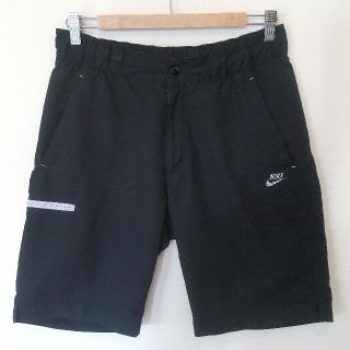 ナイキ(NIKE)の Nike ハーフパンツ　黒　 size M(ショートパンツ)