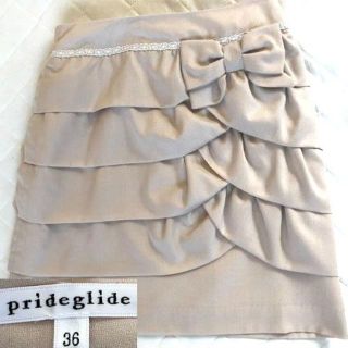 プライドグライド(prideglide)の1回着★ベージュフリル＆リボンスカート★プライドグライド★上品(ひざ丈スカート)