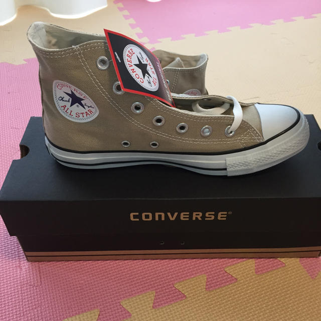 CONVERSE(コンバース)のコンバースベージュ◆箱あり◆24.0cm◆新品未使用◆送料無料 レディースの靴/シューズ(スニーカー)の商品写真