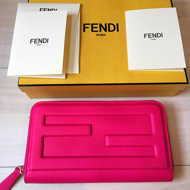 FENDI 新品未使用 ピンクお財布 - 財布