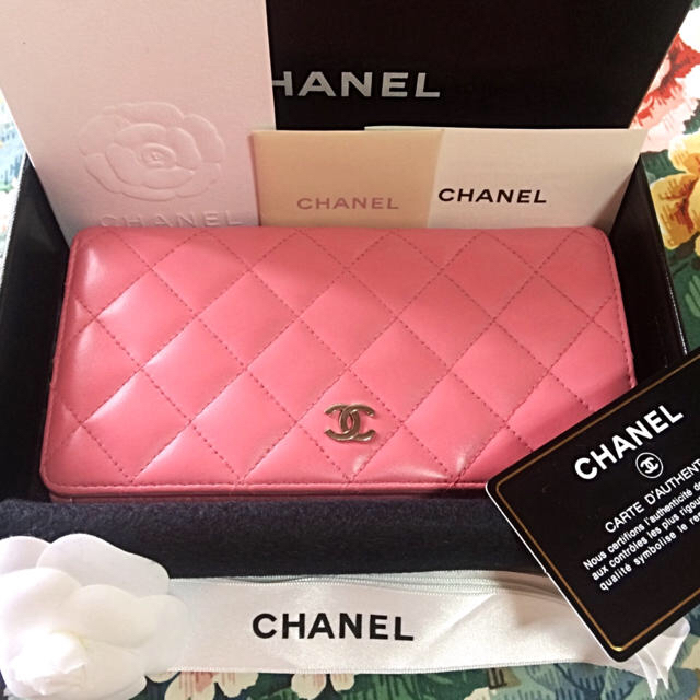 ◆ CHANEL マトラッセ 長財布 ◆ シャネル ピンク ココマーク素材シープスキン