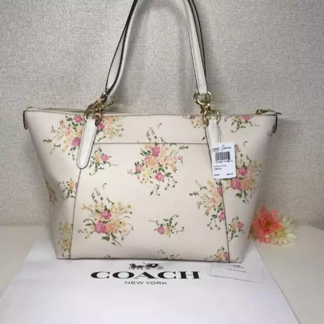 18年最新作！！【新品】COACH コーチ★トートバッグ ホワイト 花柄