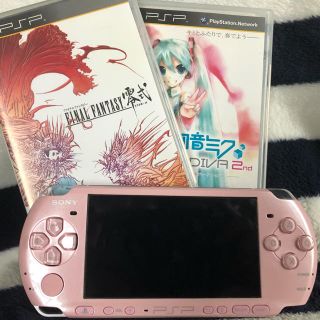 プレイステーションポータブル(PlayStation Portable)のPSP3000 ピンク本体＋メモリースティック・アダプタ・おまけソフト２点(携帯用ゲーム機本体)