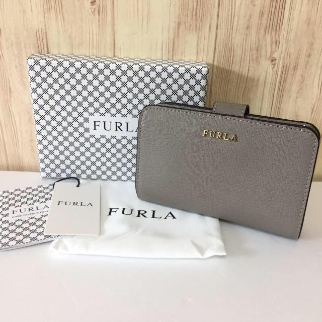 新品☆FURLA(フルラ)グレー グレージュ バニラ レザー 折り財布