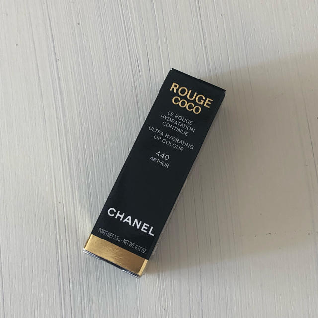 CHANEL(シャネル)の正規未使用新品 ルージュココ 440 アーサー  コスメ/美容のベースメイク/化粧品(口紅)の商品写真