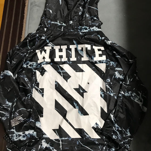 OFF-WHITE(オフホワイト)のoff-white マウンテンパーカー メンズのジャケット/アウター(マウンテンパーカー)の商品写真