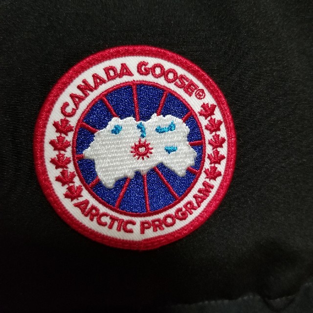 CANADA GOOSE(カナダグース)のカナダグース　ダウンベスト メンズのジャケット/アウター(ダウンベスト)の商品写真