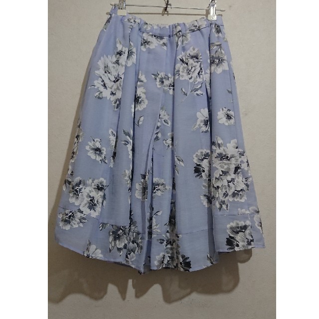 MERCURYDUO(マーキュリーデュオ)のマーキュリーデュオ フラワーカラーオーガンジースカート レディースのスカート(ひざ丈スカート)の商品写真