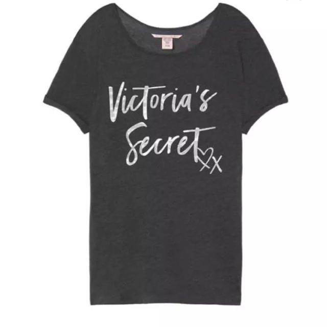 Victoria's Secret(ヴィクトリアズシークレット)のVictoria's Secret☆ロゴ入り☆Tシャツ☆新品 レディースのトップス(Tシャツ(半袖/袖なし))の商品写真