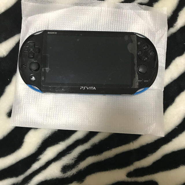 PlayStation Vita(プレイステーションヴィータ)のpsvita  エンタメ/ホビーのゲームソフト/ゲーム機本体(携帯用ゲーム機本体)の商品写真