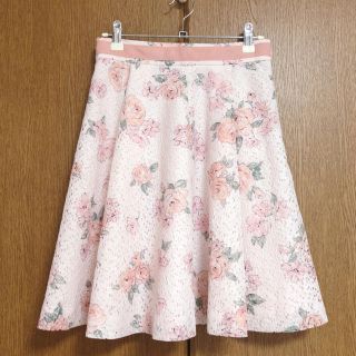 レッセパッセ(LAISSE PASSE)の【TVドラマ着用】レッセパッセ Floralプリントレーススカート(ひざ丈スカート)