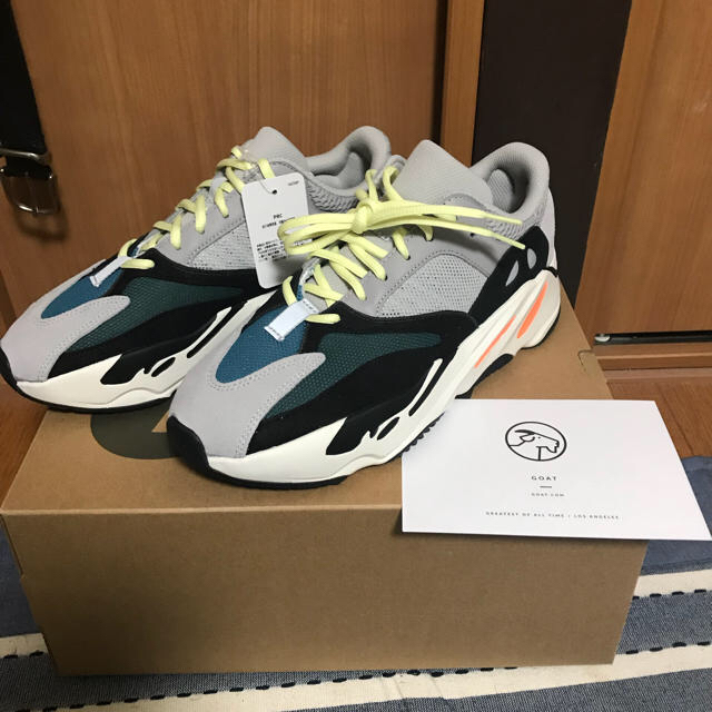 adidas(アディダス)のYeezy boost 700 メンズの靴/シューズ(スニーカー)の商品写真