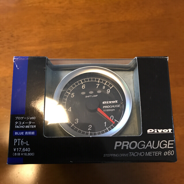 タコメーター 汎用 PIVOT ピボット 【PROGAUGE】60Φ 青照明の通販 by