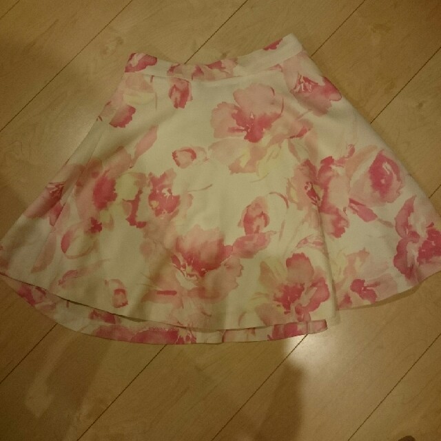 CECIL McBEE(セシルマクビー)の花柄スカート セシルマクビー レディースのスカート(ミニスカート)の商品写真