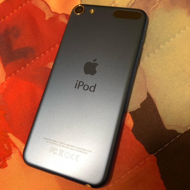 Apple(アップル)のipod touch 6世代 本体 ブルー スマホ/家電/カメラのオーディオ機器(ポータブルプレーヤー)の商品写真