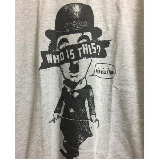 とも様交渉中 新品未使用 WHO IS THIS?チャップリン？面白パロディT(Tシャツ/カットソー(半袖/袖なし))