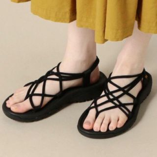 テバ(Teva)のTEVA (テバ) ハリケーン XLT INFINITY/サンダル 新品タグ付き(サンダル)