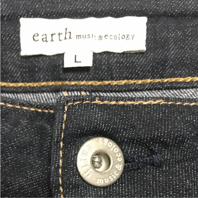 earth music & ecology(アースミュージックアンドエコロジー)のearth music&ecologyデニムライクスキニーパンツ レディースのパンツ(スキニーパンツ)の商品写真