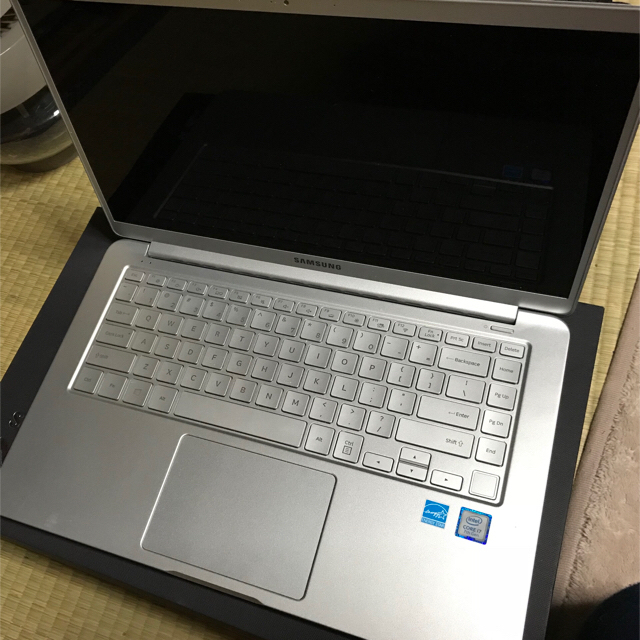 セール 登場から人気沸騰 Samsung Notebook 9 900X5N-L01 軽量15インチPC ノートPC