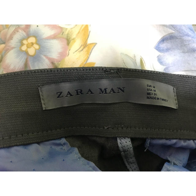 ZARA(ザラ)のZARAメンズパンツ メンズのパンツ(ワークパンツ/カーゴパンツ)の商品写真