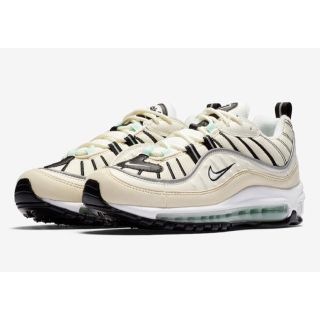 ナイキ(NIKE)のNIKE W AIR MAX 98 新品(スニーカー)