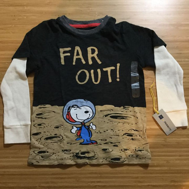 GAP Kids(ギャップキッズ)のgap スヌーピー コラボ Tシャツ キッズ/ベビー/マタニティのキッズ服男の子用(90cm~)(その他)の商品写真