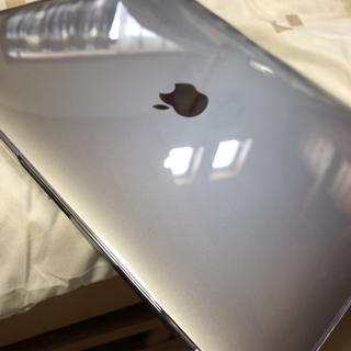 アップル(Apple)のMacBookpro Touch Bar(ノートPC)