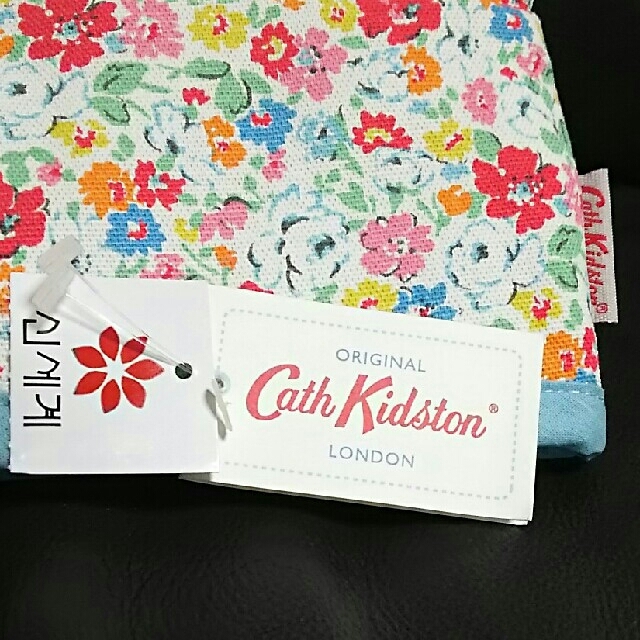 Cath Kidston(キャスキッドソン)のVivi様専用☆Cath Kidston ミトン 鍋つかみ 未使用 片手 インテリア/住まい/日用品のキッチン/食器(収納/キッチン雑貨)の商品写真