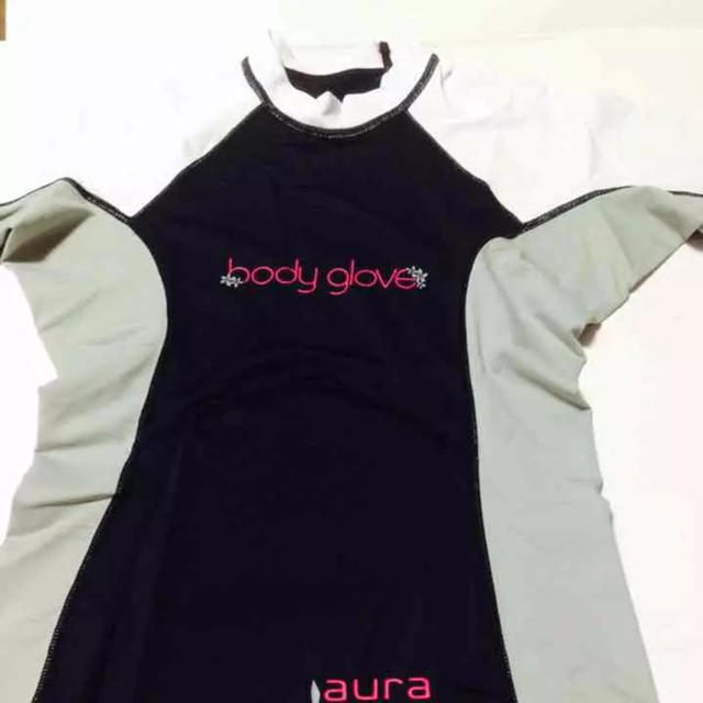 Body Glove(ボディーグローヴ)の新品ボディグローブ ラッシュガード 半袖 XS レディースの水着/浴衣(水着)の商品写真