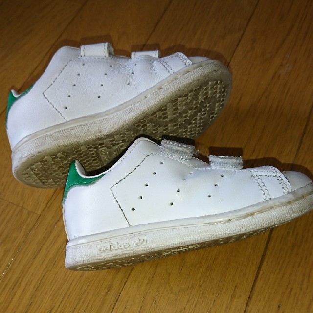 adidas(アディダス)のadidas　スタンスミス　12,5 キッズ/ベビー/マタニティのベビー靴/シューズ(~14cm)(スニーカー)の商品写真