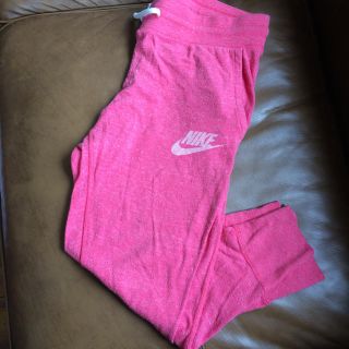 ナイキ(NIKE)のNIKE(トレーナー/スウェット)