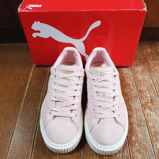 PUMA(プーマ)のプーマ PUMA スエード プラットフォーム モノサテン ピンク 23cm レディースの靴/シューズ(スニーカー)の商品写真