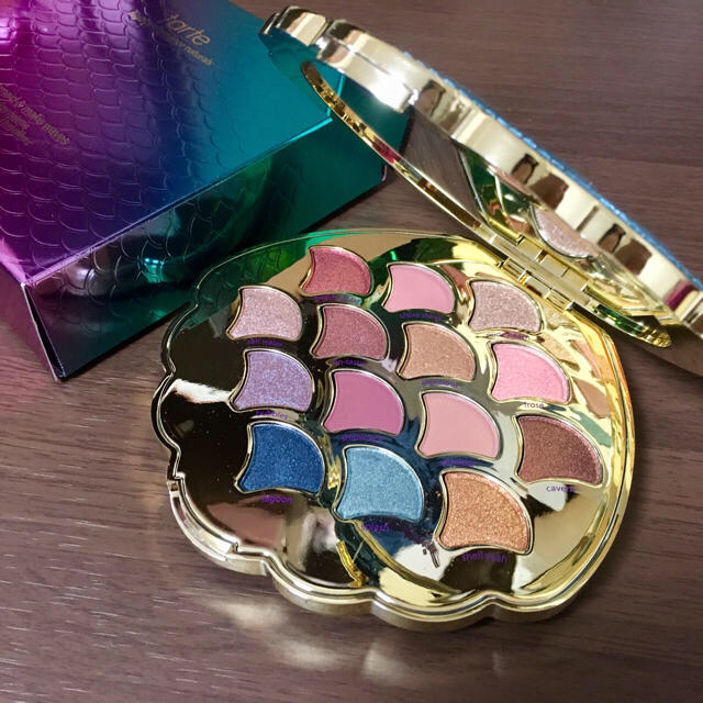 Sephora(セフォラ)のタルト Tarte Mermaid アイシャドウパレット コスメ/美容のベースメイク/化粧品(アイシャドウ)の商品写真