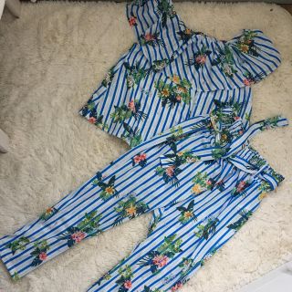 ザラキッズ(ZARA KIDS)の☆ジェーン☆様専用✨ザラキッズ  フラワープリントセットアップ140(その他)