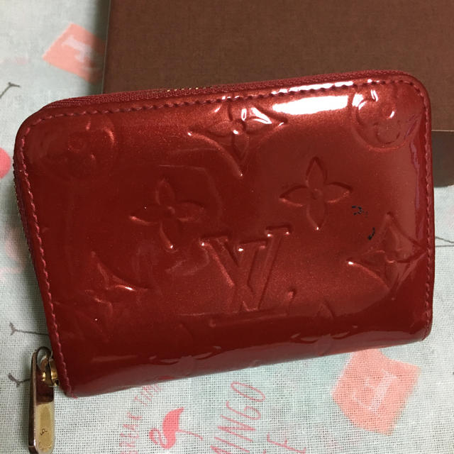 LOUIS VUITTON(ルイヴィトン)のルイヴィトン ヴェルニミニ財布 レディースのファッション小物(財布)の商品写真