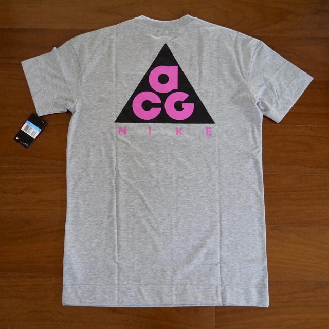 NIKE(ナイキ)のMサイズ NIKE ACG Tシャツ 海外限定カラー  新品 メンズのトップス(Tシャツ/カットソー(半袖/袖なし))の商品写真