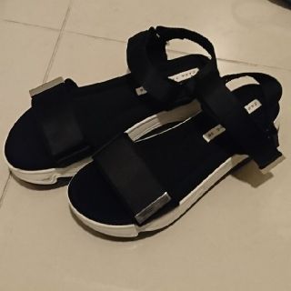 ザラ(ZARA)のZARA スポーツサンダル スニーカーサンダル(サンダル)